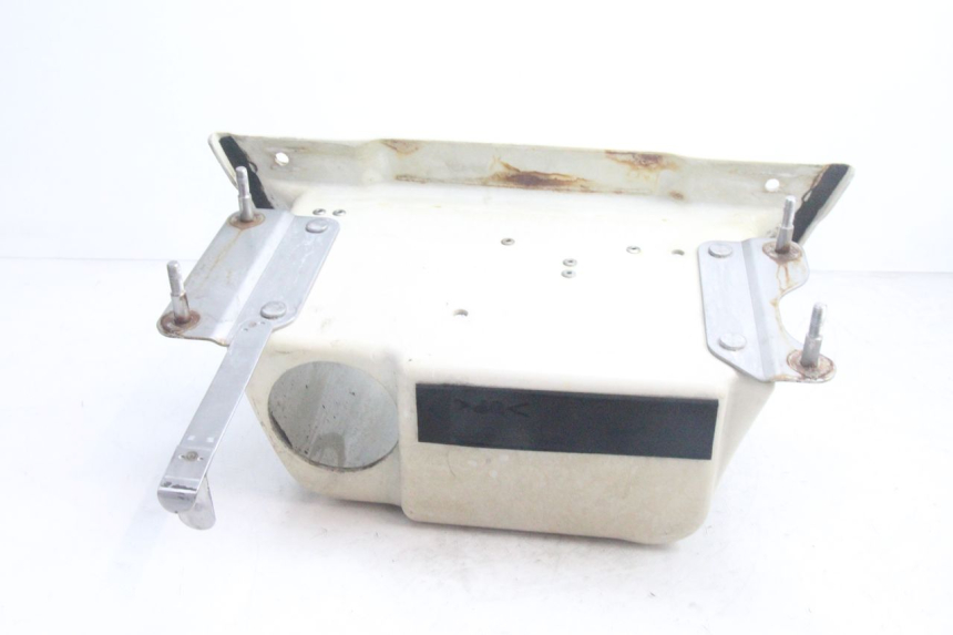 photo de BATTERY BOX YAMAHA WAVE RUNNER GP R 1200 (2000 - 2003) - Technical close-up