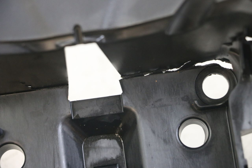 photo de BATTERY TRAY YAMAHA XMAX X-MAX ABS 125 (2017 - 2020) - Component detail