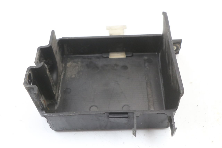 photo de BATTERY BOX YAMAHA XJ F 900 (1983 - 1994) - Component detail