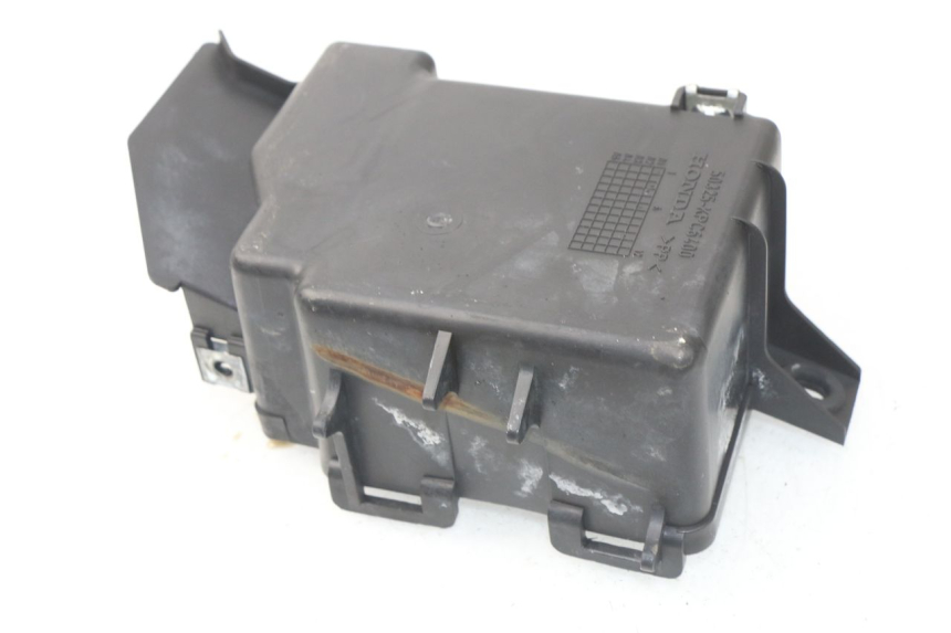 photo de BATTERY BOX HONDA XLV VARADERO 125 (2000 - 2006) - Component detail