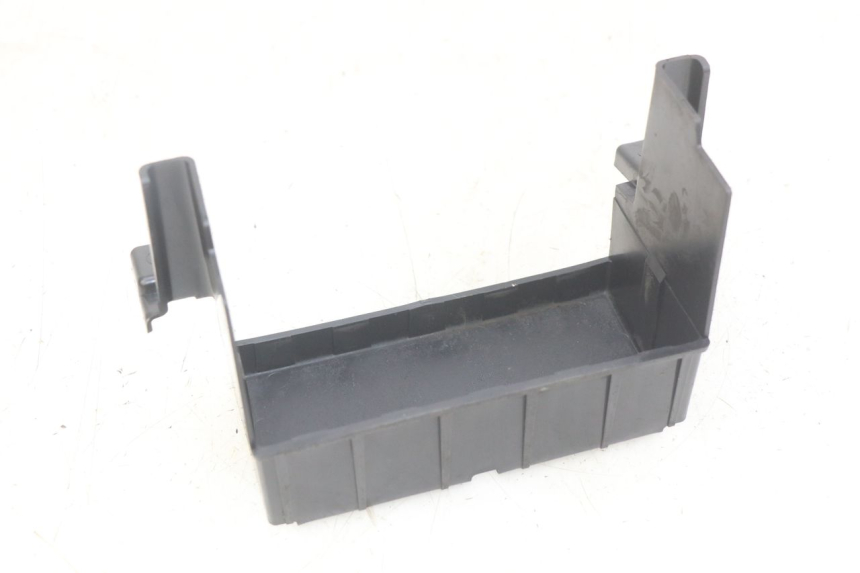 photo de BATTERY TRAY YAMAHA YP MAJESTY 400 (2004 - 2008) - Alternative perspective