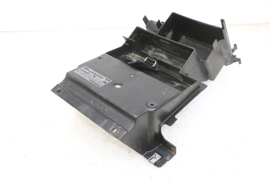 photo de BATTERY BOX KAWASAKI ZR 7 750 (1999 - 2004) - Fixing points details