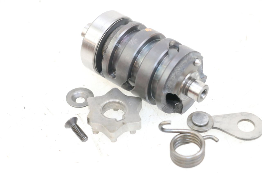 photo de DRUM SHAFT GEAR YAMAHA DTLC 125 (1982 - 1987) - Alternative perspective