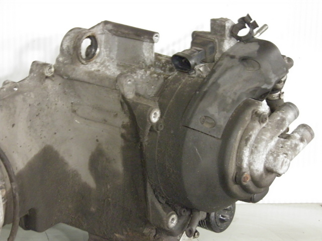 photo de CRANKCASE PIAGGIO MP3 RL 125 (2006 - 2014) - Alternative perspective