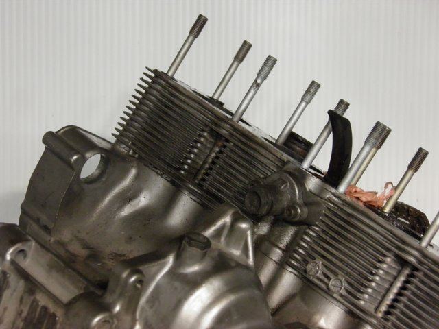 photo de CRANKCASE SUZUKI GSF N BANDIT 600 (1996 - 1999) - Technical close-up
