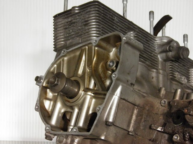 photo de CRANKCASE SUZUKI GSF N BANDIT 600 (1996 - 1999) - Fixing points details