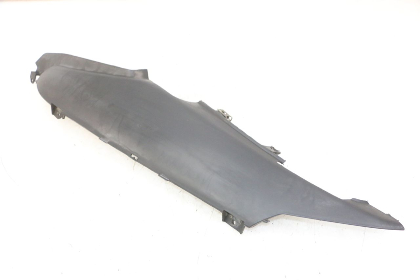 photo de REAR RIGHT BELLY PANEL GILERA NEXUS 300 (2008 - 2013) - Alternative perspective