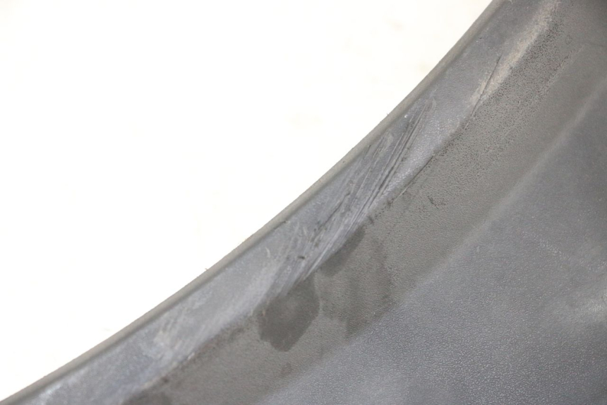 photo de REAR RIGHT BELLY PANEL PIAGGIO MP3 LT 300 (2010 - 2016) - Zoom on usage condition