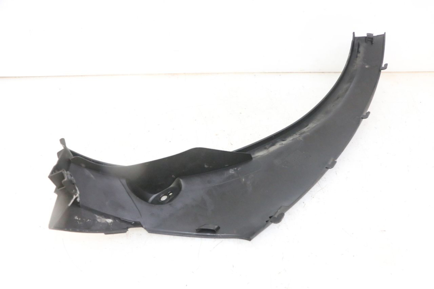 photo de REAR RIGHT BELLY PANEL PIAGGIO MP3 LT 300 (2010 - 2016) - Technical close-up