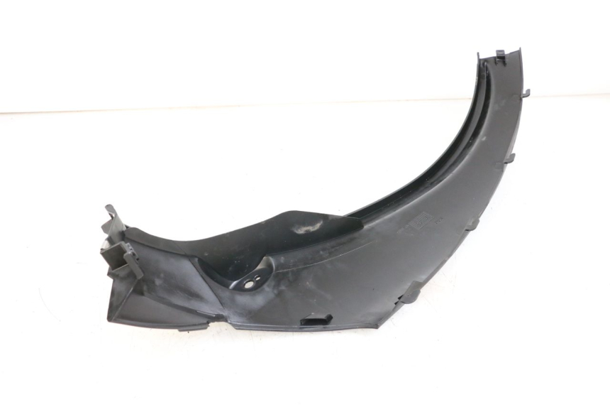 photo de RIGHT REAR LOWER FAIRING PIAGGIO MP3 500 (2011 - 2015) - Zoom on usage condition