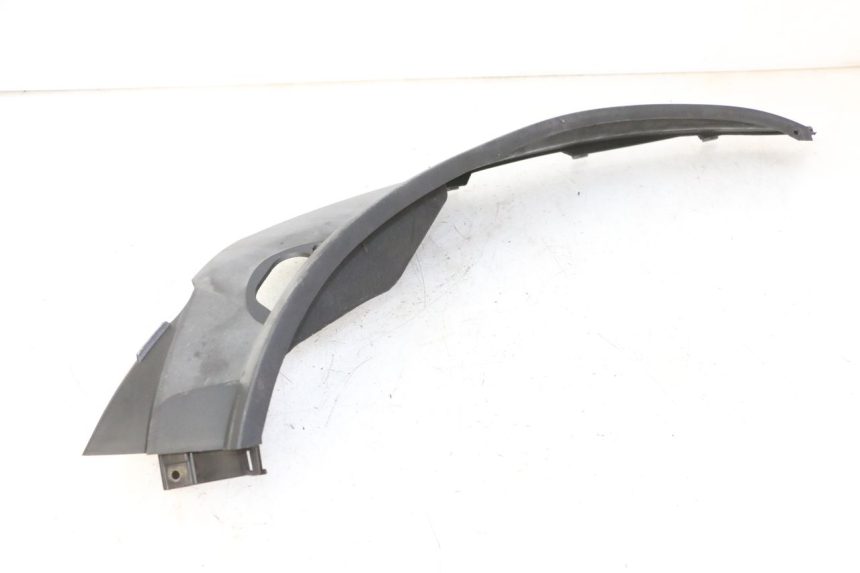 photo de REAR RIGHT BELLY PANEL PIAGGIO MP3 RL 250 (2006 - 2010) - Surface and material condition