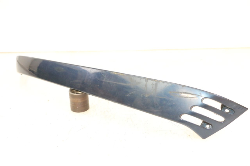 photo de REAR RIGHT BELLY PANEL PIAGGIO VESPA LX 150 (2005 - 2013) - Alternative perspective