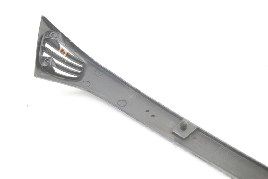 photo de RIGHT REAR LOWER FAIRING PIAGGIO VESPA LX 2T 50 (2005 - 2013) - Component zoom