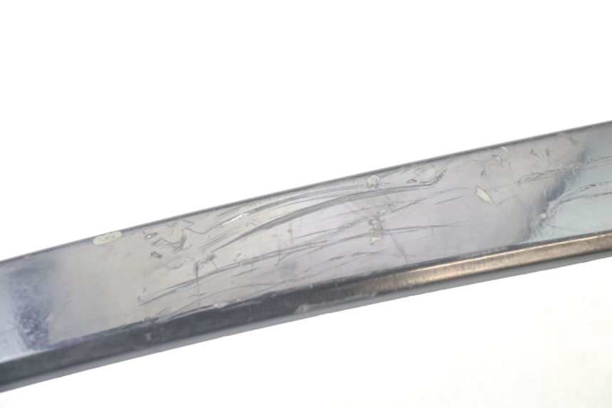 photo de RIGHT REAR LOWER FAIRING PIAGGIO VESPA LX 2T 50 (2005 - 2013) - Zoom on usage condition