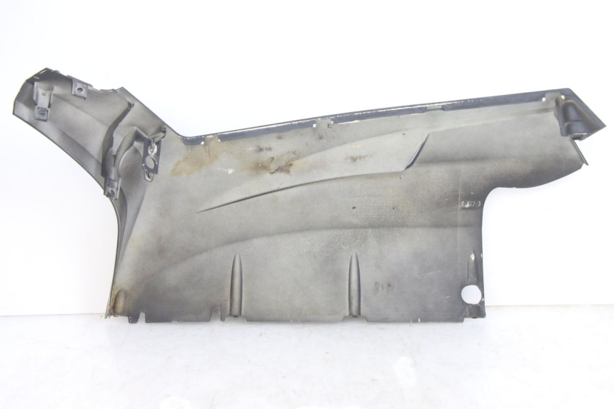 photo de RIGHT REAR LOWER FAIRING PEUGEOT SPEEDFIGHT 4 4T 50 (2015 - 2020) - Technical close-up