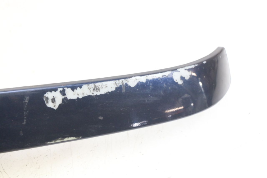 photo de RIGHT REAR LOWER FAIRING PIAGGIO VESPA LXV 125 (2006 - 2009) - Technical close-up