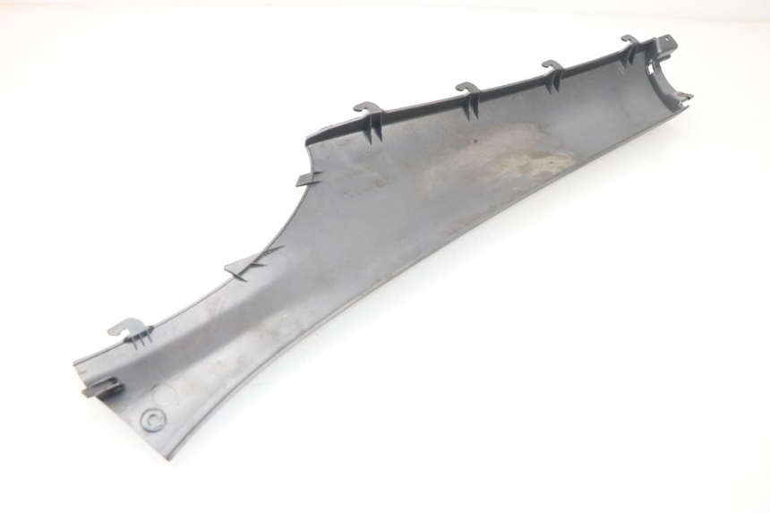 photo de REAR RIGHT BELLY PANEL PIAGGIO X9 EVOLUTION 250 (2003 - 2007) - Component detail