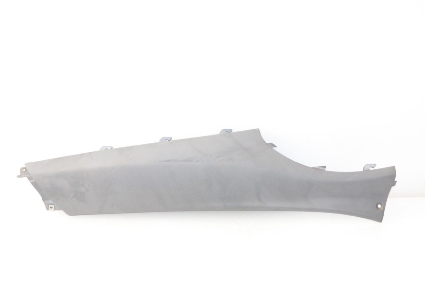 photo de RIGHT REAR LOWER FAIRING PIAGGIO X9 125 (2000 - 2003) - Main view