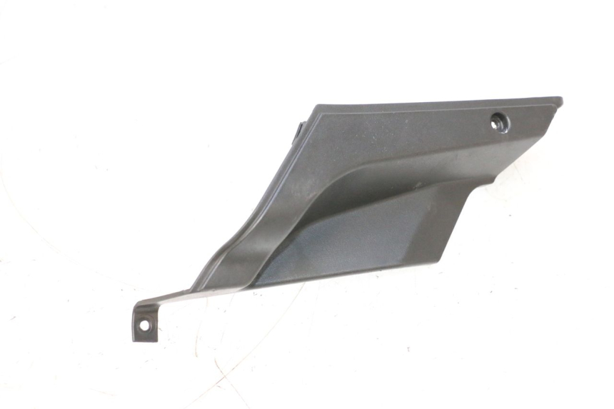 photo de REAR LEFT BELLY PANEL KEEWAY F-ACT FACT EVO 50 (2020 - 2026) - Fixing points details