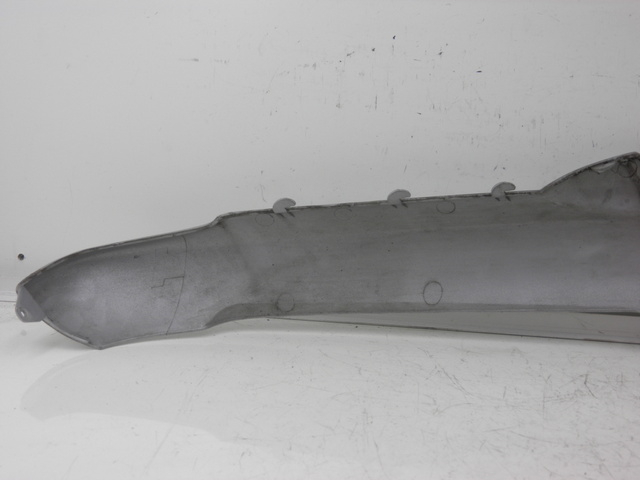 photo de REAR LEFT BELLY PANEL KYMCO SPACER 50 (1998 - 2009) - Zoom on usage condition