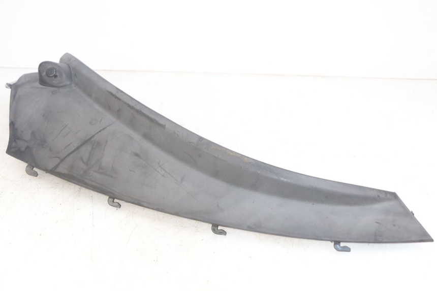 photo de LEFT REAR LOWER BODY PANEL PIAGGIO MP3 LT 400 (2007 - 2012) - Technical close-up