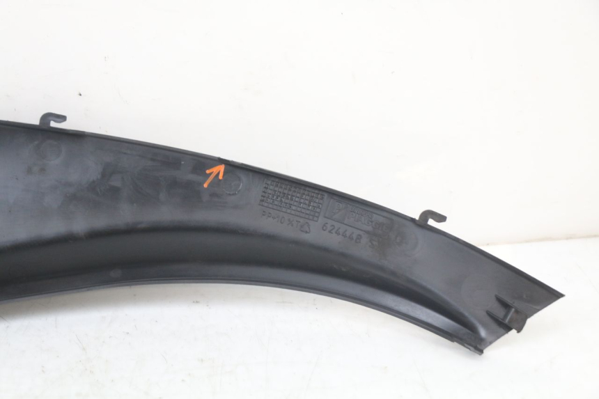 photo de LEFT REAR LOWER BODY PANEL PIAGGIO MP3 LT 400 (2007 - 2012) - Fixing points details