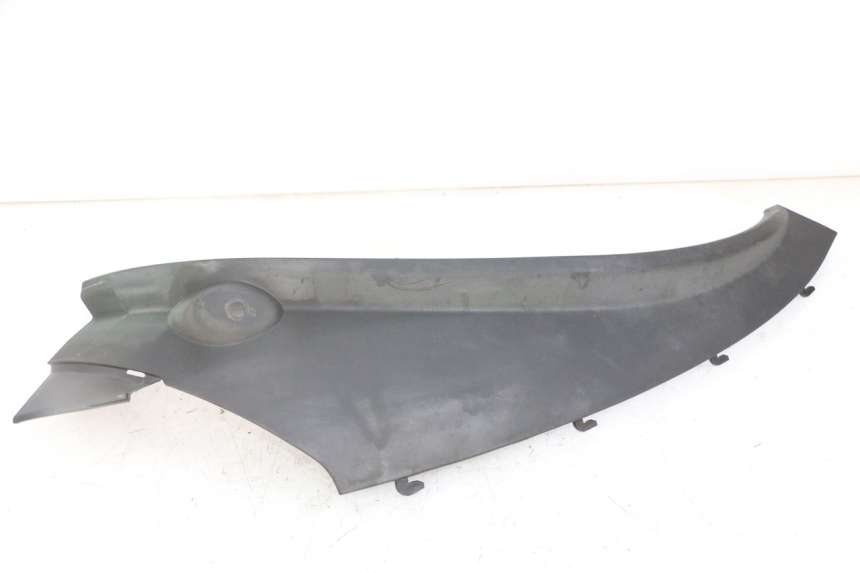 photo de REAR LEFT BELLY PANEL PIAGGIO MP3 LT 300 (2010 - 2016) - Distinctive features