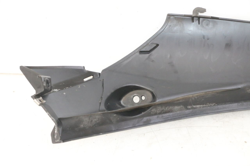 photo de REAR LEFT BELLY PANEL PIAGGIO MP3 LT 300 (2010 - 2016) - Alternative perspective