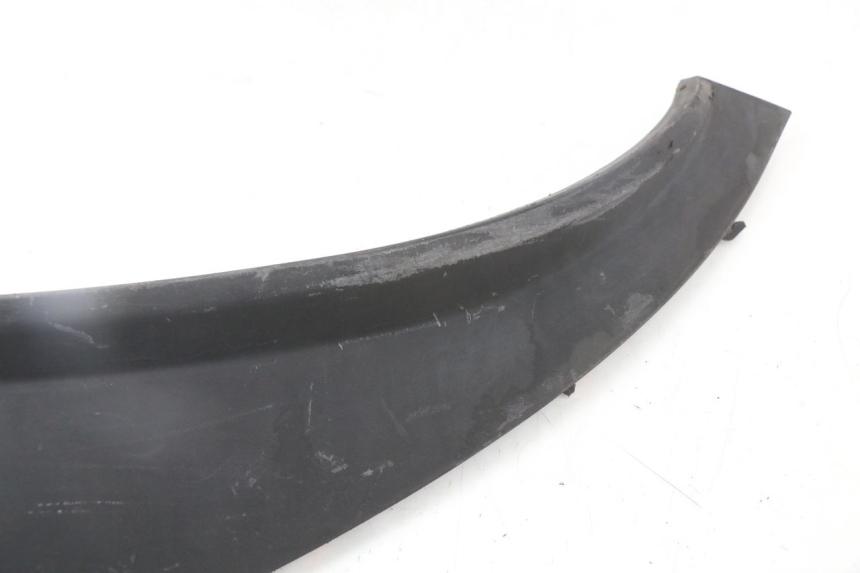 photo de REAR LEFT BELLY PANEL PIAGGIO MP3 125 (2006 - 2014) - Zoom on usage condition