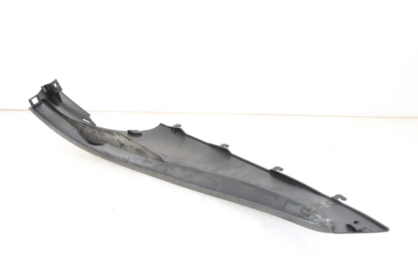 photo de LEFT REAR LOWER BODY PANEL PIAGGIO MP3 LT 400 (2007 - 2012) - Alternative perspective