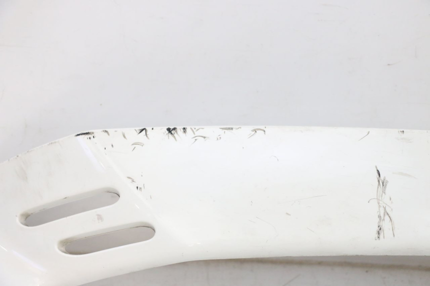 photo de REAR LEFT BELLY PANEL PIAGGIO VESPA GTS SUPER IE 125 (2009 - 2016) - High-resolution close-up