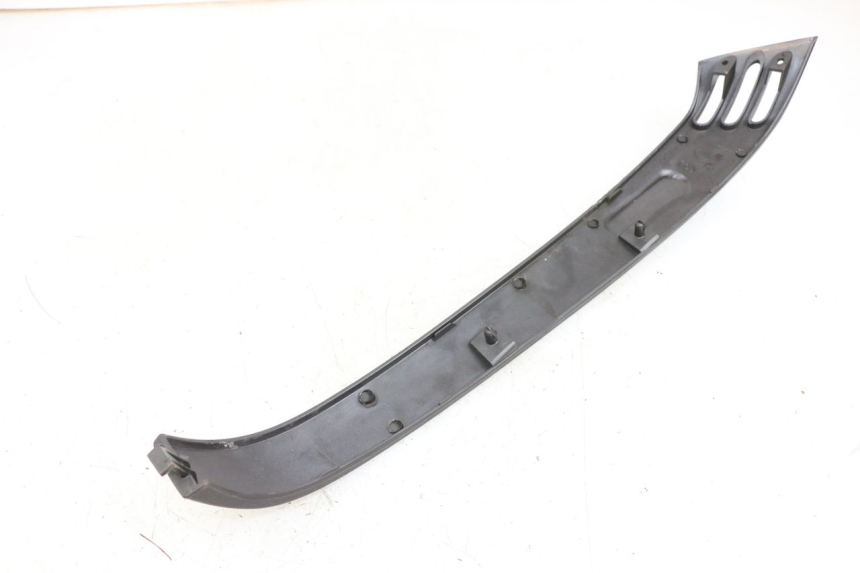 photo de LEFT REAR LOWER BODY PANEL PIAGGIO VESPA LX 2T 50 (2005 - 2013) - Alternative perspective
