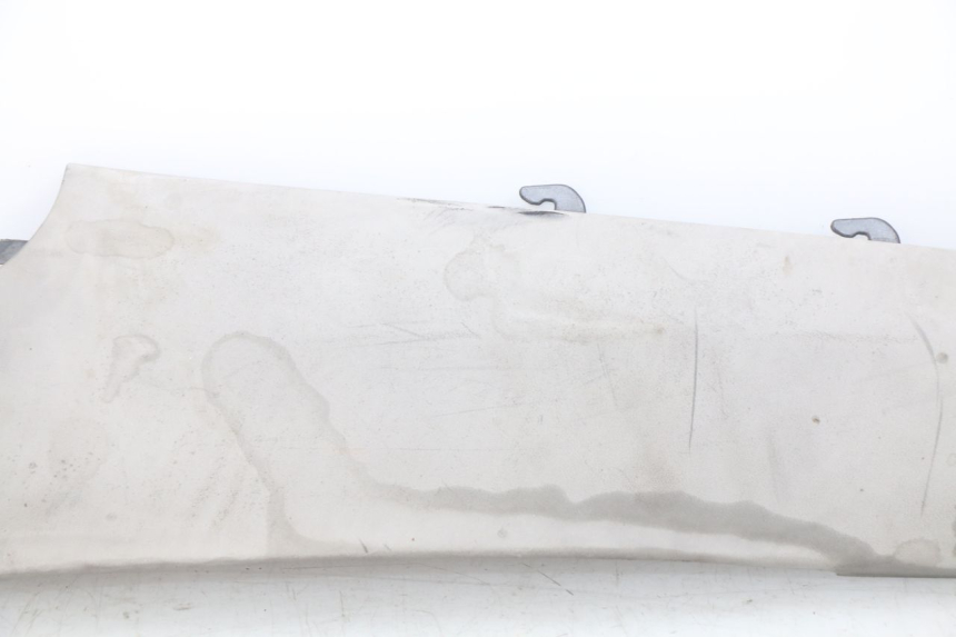 photo de LEFT REAR LOWER BODY PANEL PIAGGIO X9 EVOLUTION 250 (2003 - 2007) - Alternative perspective
