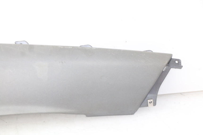 photo de LEFT REAR LOWER BODY PANEL PIAGGIO X9 EVOLUTION 125 (2003 - 2007) - Fixing points details