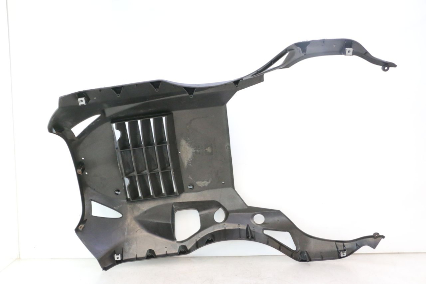photo de BELLY PANEL APRILIA ATLANTIC S 125 (2010 - 2013) - Fixing points details