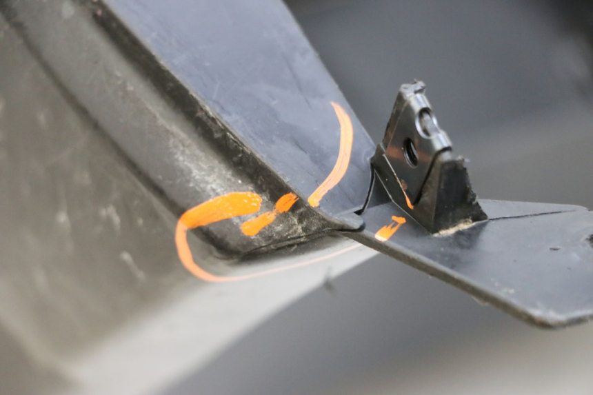 photo de LOWER PART OF THE BODY MBK BOOSTER SPIRIT 50 (2004 - 2017) - Alternative perspective