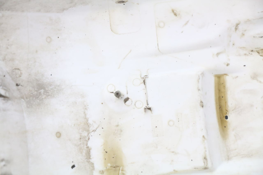 photo de LOWER PART OF THE BODY MBK BOOSTER SPIRIT NAKED 50 (2004 - 2017) - Technical close-up