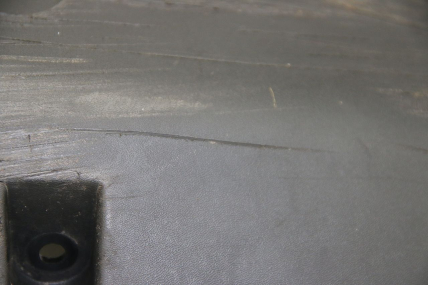 photo de LOWER FAIRING KYMCO DOWNTOWN ABS 125 (2015 - 2017) - Technical close-up