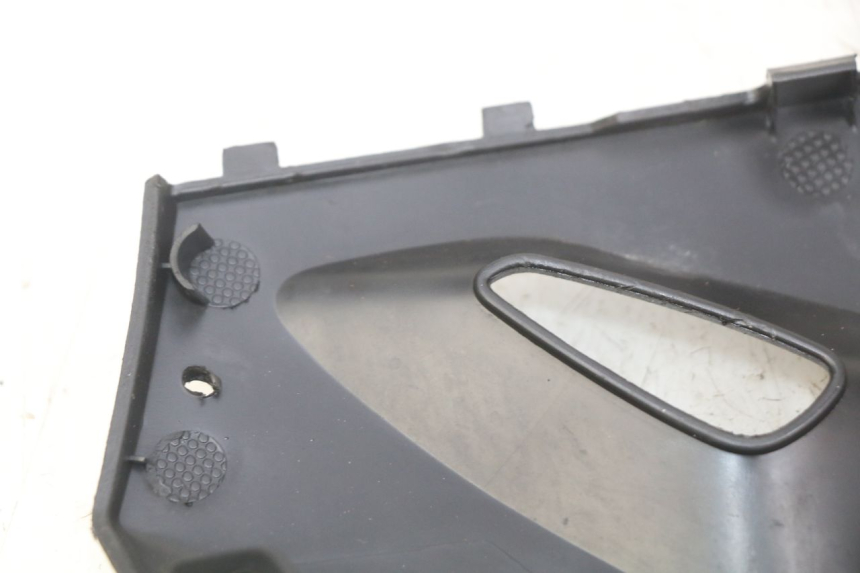 photo de RIGHT LOWER SIDE PANEL KYMCO AGILITY 16+ 4T 50 (2018 - 2023) - Alternative perspective