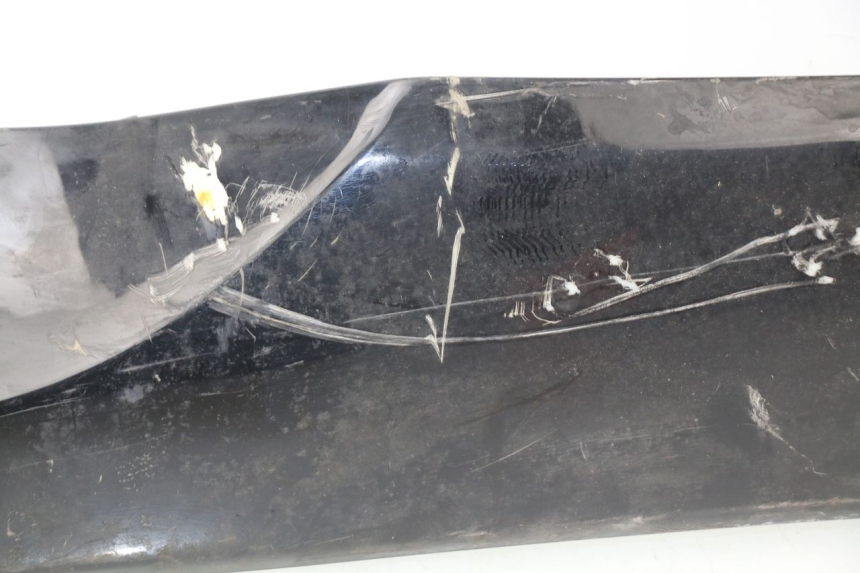 photo de RIGHT LOWER SIDE PANEL JONWAY AZTRAL 125 (2008 - 2017) - High-resolution close-up