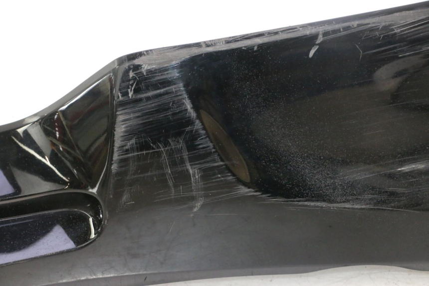 photo de RIGHT BELLY PANEL SUZUKI BURGMAN EXECUTIVE ABS 650 (2006 - 2012) - Zoom on usage condition