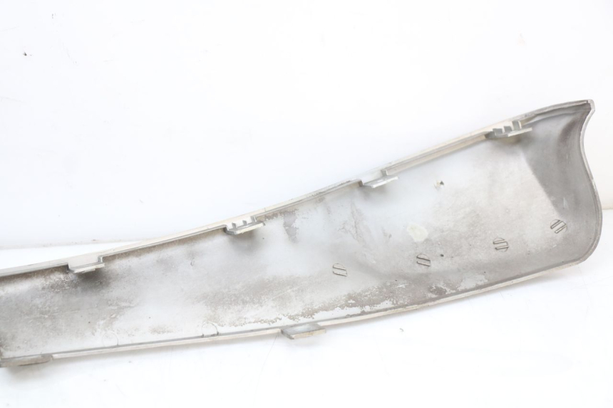 photo de RIGHT LOWER SIDE PANEL BMW C1 125 (2000 - 2003) - Surface and material condition