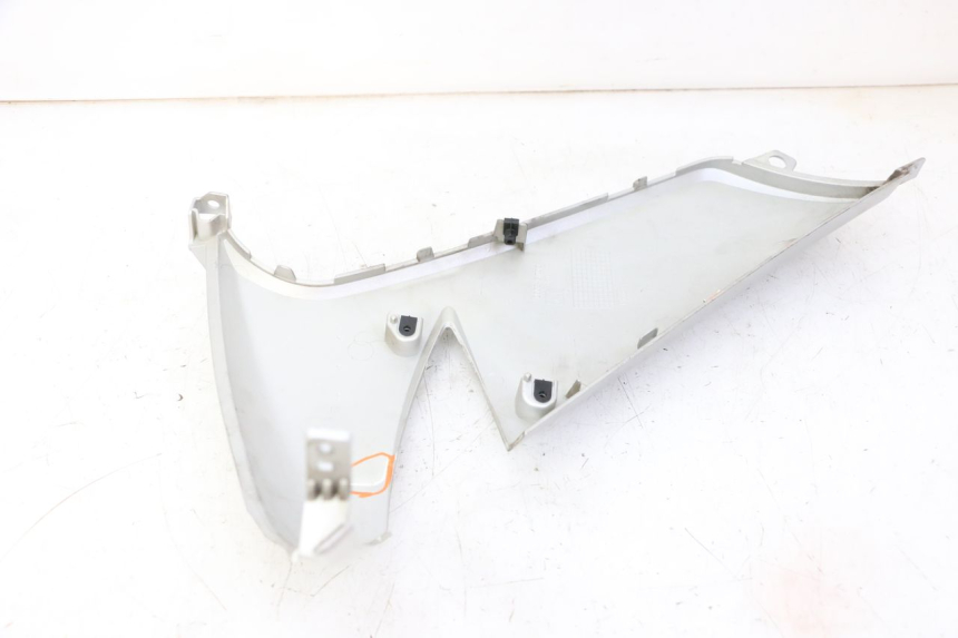 photo de RIGHT LOWER SIDE PANEL PEUGEOT CITYSTAR 50 (2013 - 2017) - Component detail