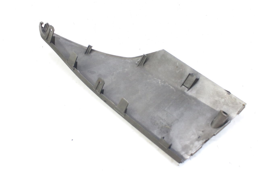 photo de RIGHT LOWER SIDE PANEL HONDA FES S-WING SWING ABS 125 (2007 - 2015) - Alternative perspective