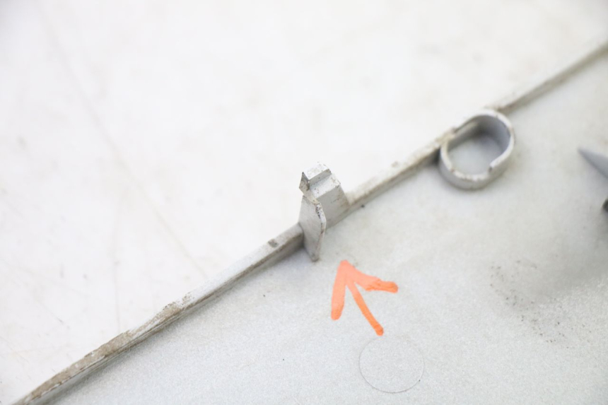 photo de RIGHT LOWER SIDE PANEL SYM FIDDLE 3 III 125 (2014 - 2020) - Markings and original references