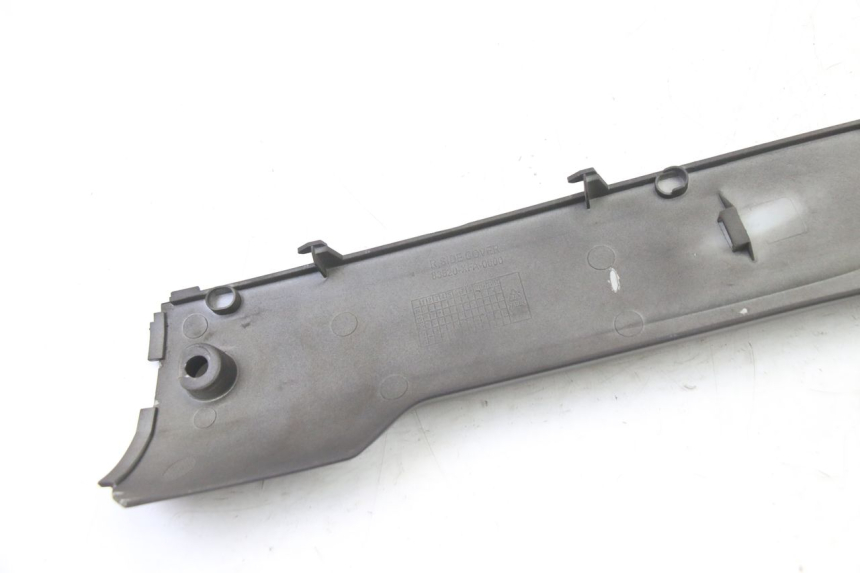 photo de RIGHT BELLY PANEL SYM FIDDLE 3 III 50 (2014 - 2020) - Surface and material condition