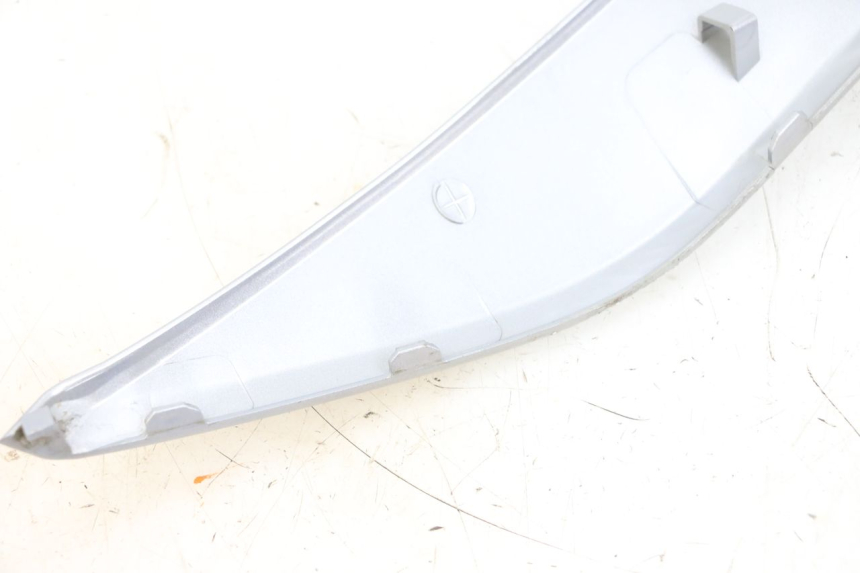 photo de RIGHT BELLY PANEL MBK FLAME X 125 (2007 - 2016) - Surface and material condition