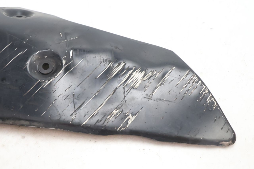 photo de RIGHT BELLY PANEL SUZUKI GSR 600 (2005 - 2012) - Zoom on usage condition