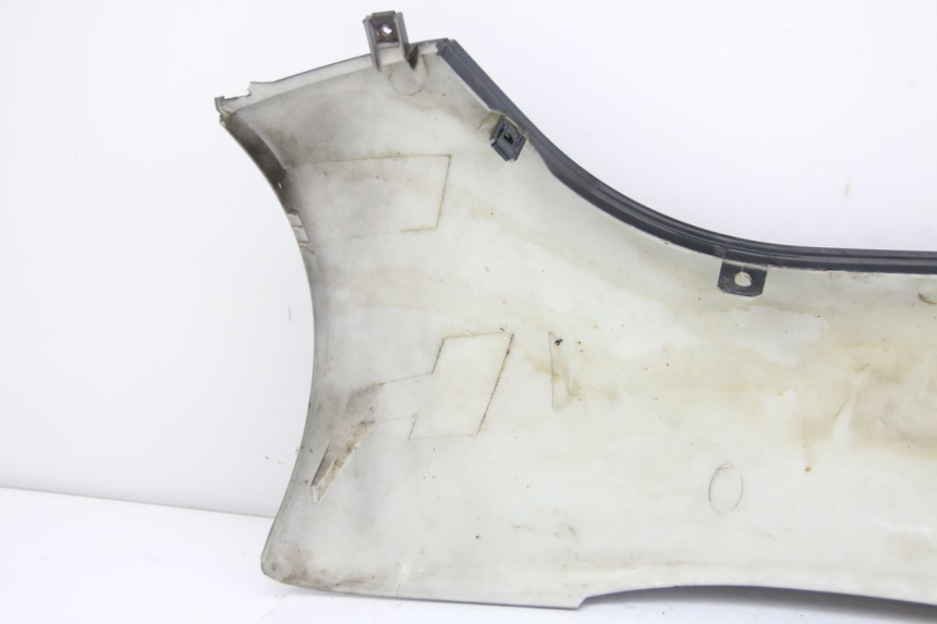 photo de RIGHT LOWER SIDE PANEL REVATTO IMPERATOR 125 (2007 - 2015) - High-resolution close-up
