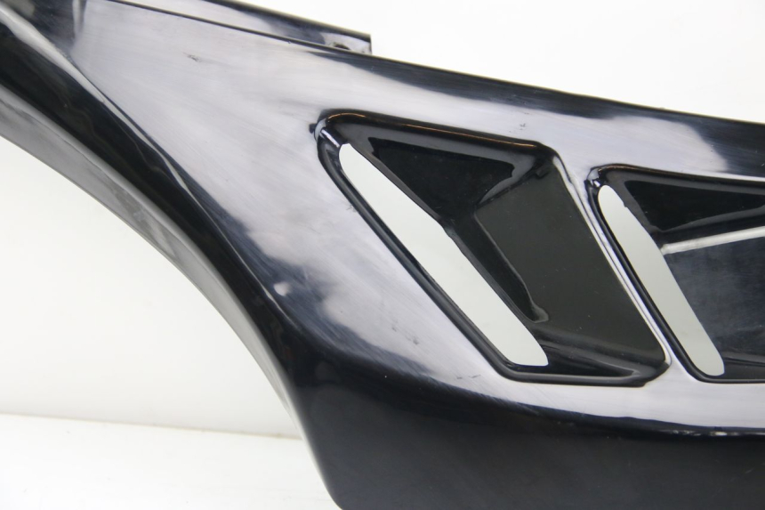 photo de RIGHT LOWER SIDE PANEL REVATTO IMPERATOR 125 (2007 - 2015) - Fixing points details